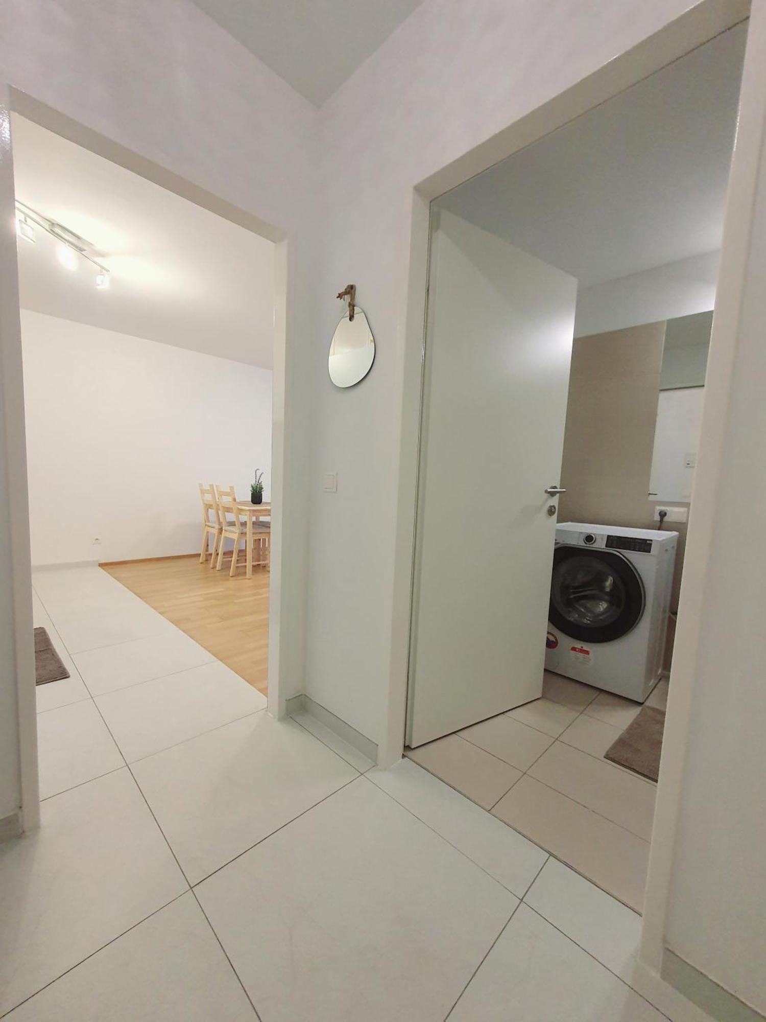 Near Lake One Bedroom Cute Apartment 비엔나 외부 사진