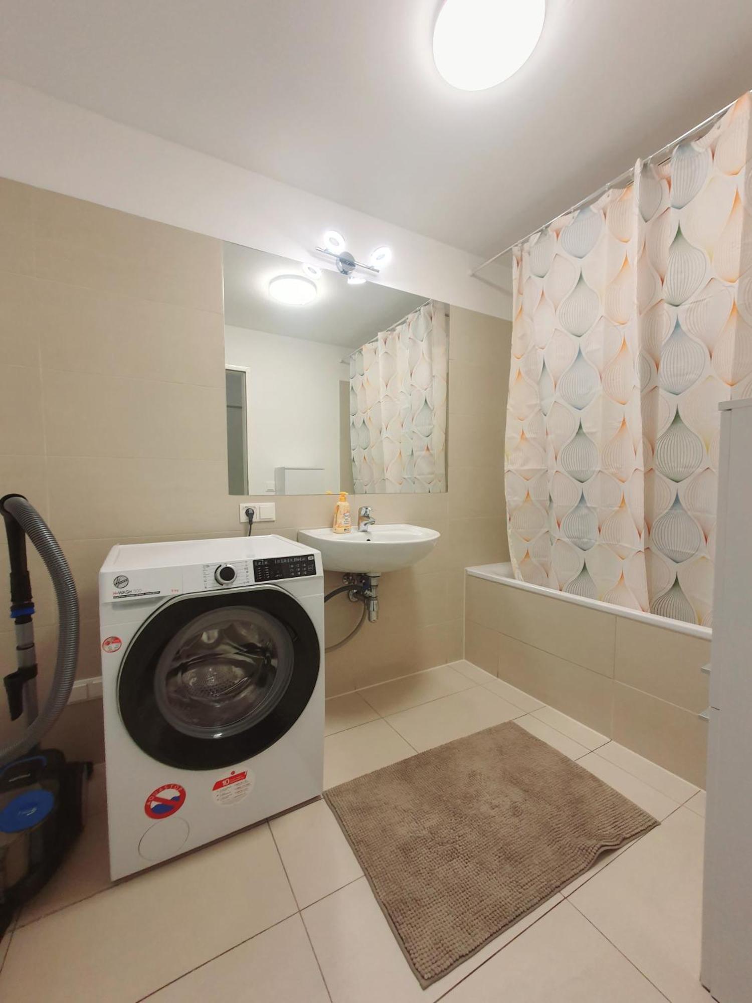 Near Lake One Bedroom Cute Apartment 비엔나 외부 사진
